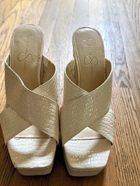 Jessica Simpson Basima Bone Croc Platform Heels Sandals Size 10